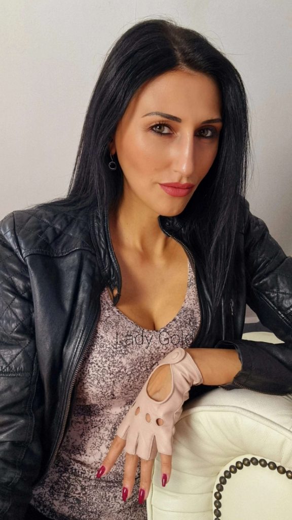 e1120afdb1e9261bb616c0318e255435