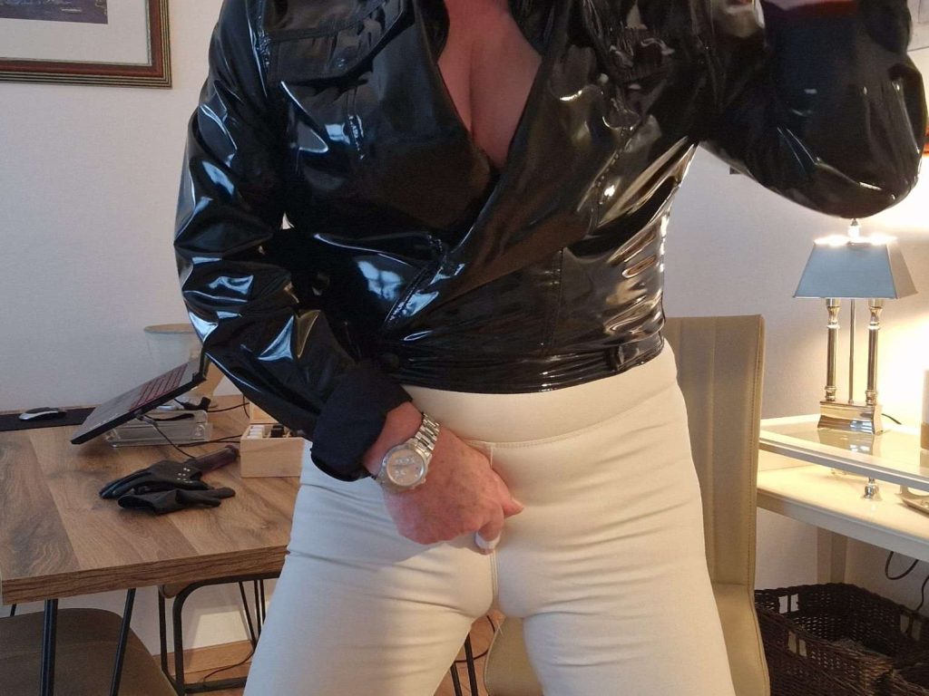 bdc824c56007574c46f70182da8bfdcb